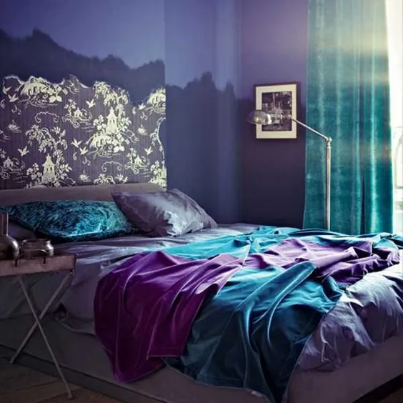 طرح های رنگی آبی که ایده های تزئین اتاق خواب مدرن را تقویت می کند