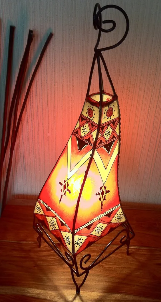 میز حنا مراکشی نقاشی شده / لامپ کف شکل مربع قرمز |  اتسی