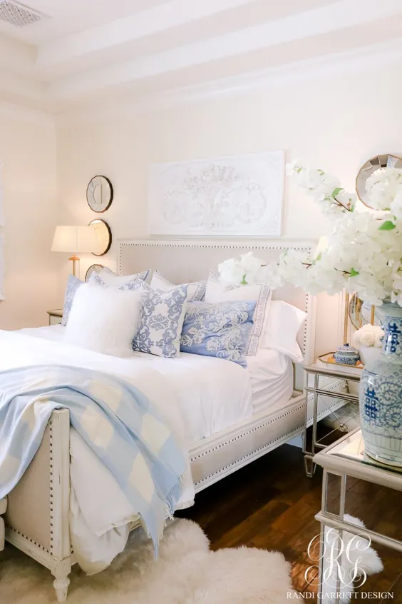 اتاق خواب بهار آبی و سفید فرانسوی - طرح رندی گرت