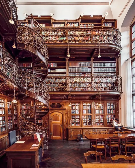 Münchner Stadtbibliothek ، مونیخ (1080x1300)