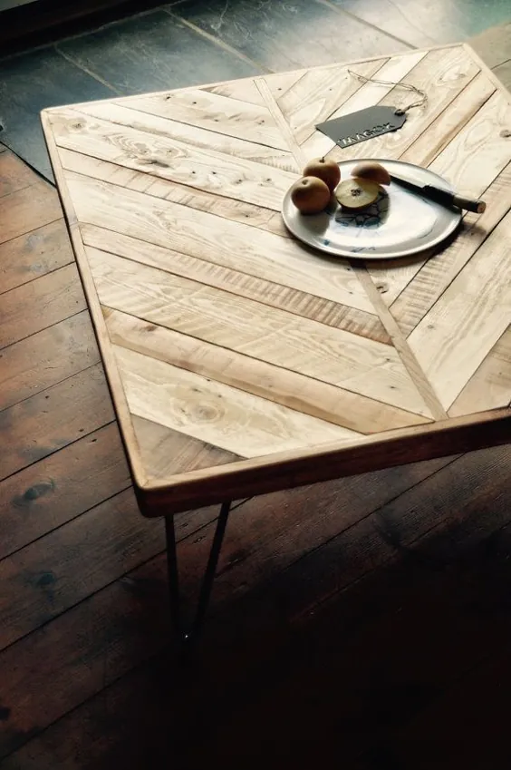 میز قهوه صنعتی چوبی مصنوعی مصنوعی پایه های پلاستیکی پین مو Chevron پالت بلوط مبلمان یکپارچهسازی با سیستمعامل میز مدرن مدرن - 2019 - ایده های پالت