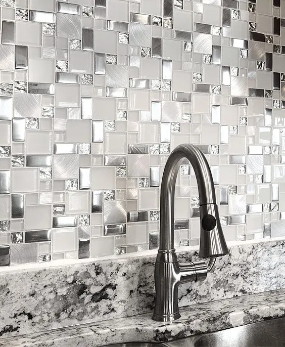 5+ کاشی سفید (شیشه ای و فلزی) Backsplash (پیشخوان گرانیت Luna Pearl)