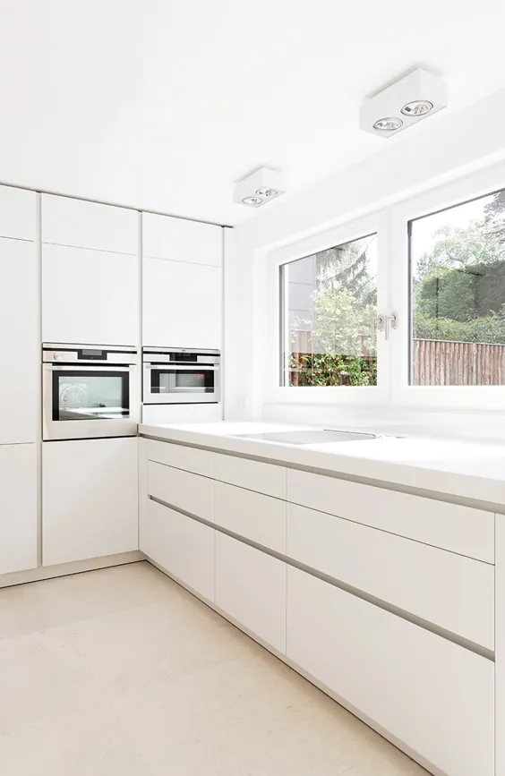 Wohnhaus am dittel architekten gmbh minimalistische küchen weiß |  احترام گذاشتن