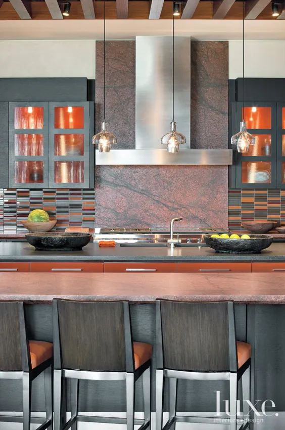 آشپزخانه مدرن قرمز با صفحات آشپزخانه گرانیت |  لوکس داخلی + طراحی