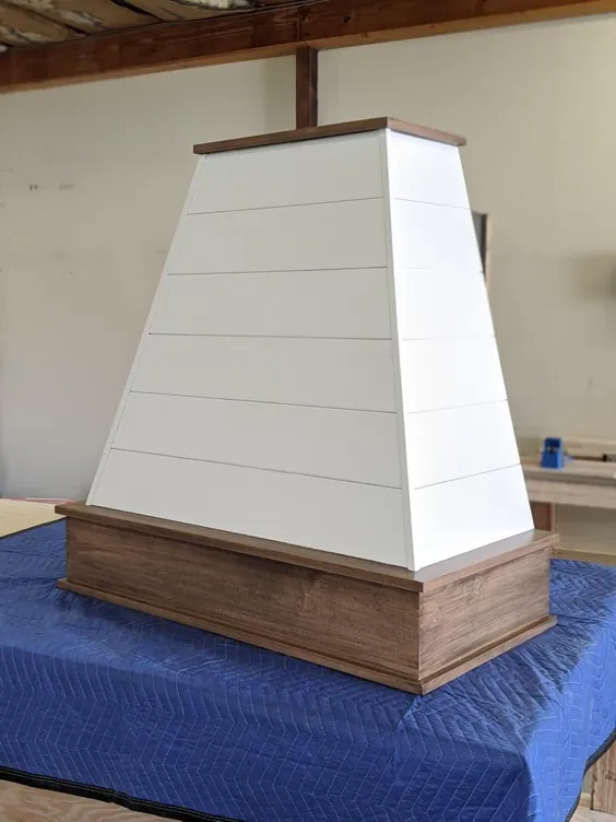 Range Hood with Shiplap upper | صورت و تریم جامد سخت.