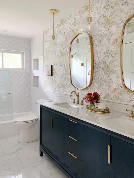 حمام دخترانه چالش یک اتاق را نشان می دهد بهار 2019 - طراحی کریستین لایینگ