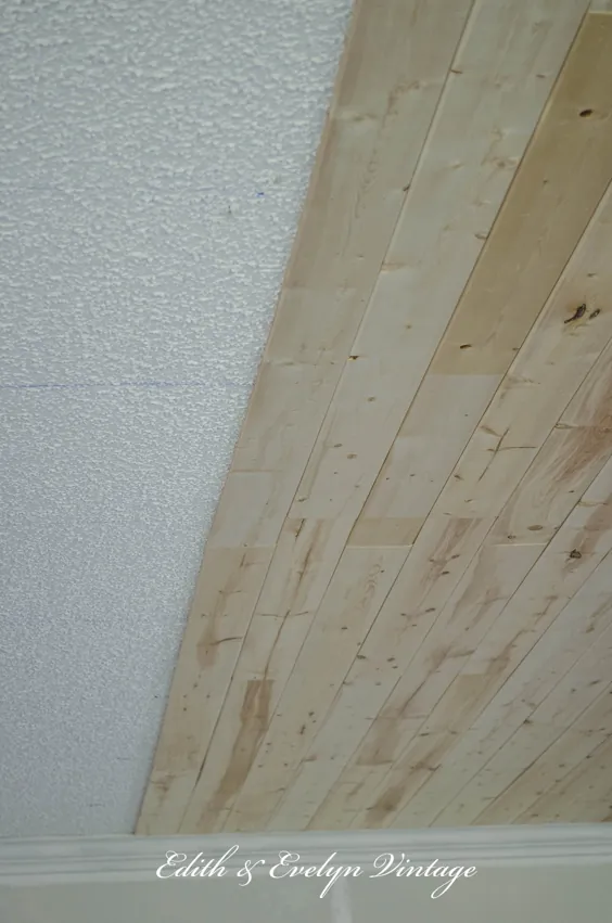 چگونه می توان سقف ذرت بو داده را به آسانی با تخته های چوب تخته کرد