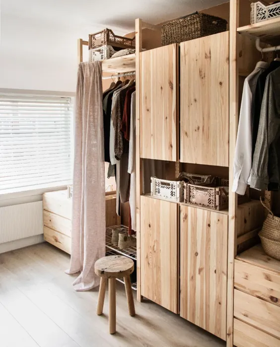 Opbergoplossing voor een kleine slapkamer: de open kledingkast |  راشل |  vtwonen