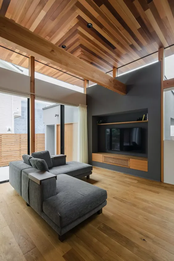 خانه جدید ژاپنی توسط دفتر طراحی آلتس تحت تأثیر طراحی سنتی قرار دارد