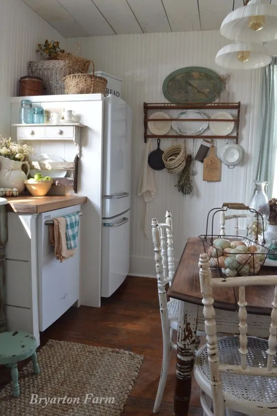Farmhouse Kitchen {Our Little by Little DIY Story of Kitchen Transformation}