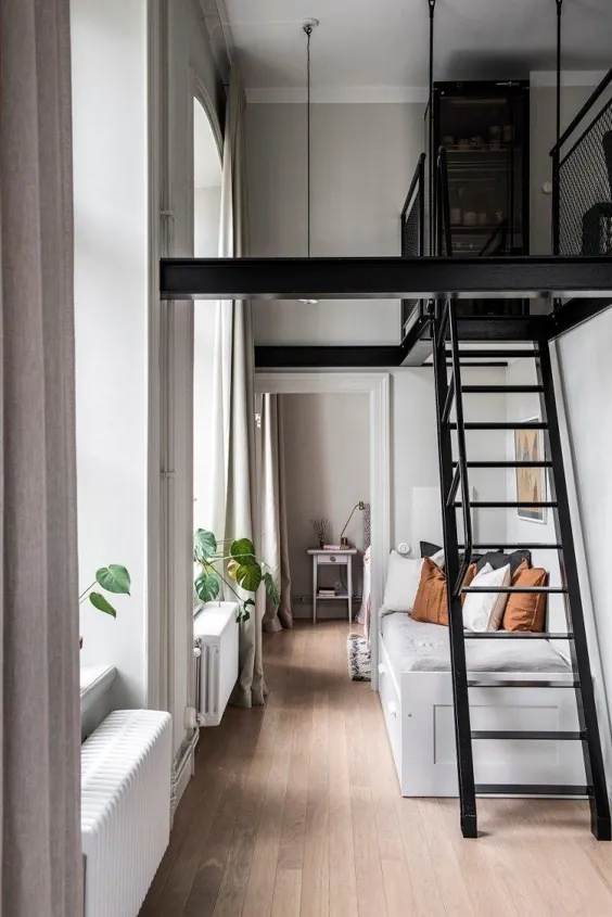 Culanes noire contemporaine dans un loft avec mezzanine - PLANETE DECO a home world