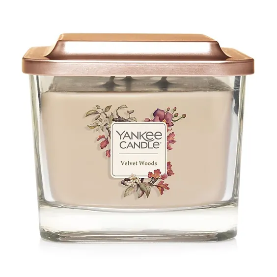 شمع Yankee Candle® Elevation Collection Velvet Woods Medium 3-wick | حمام تختخواب و فراتر از آن