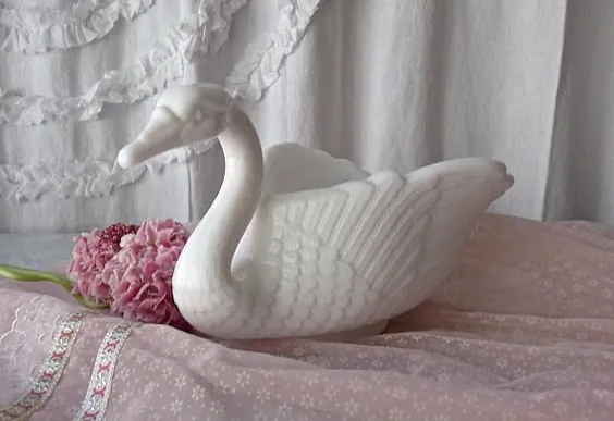 Milk Glass Swan Planter Imperial Glass Vintage 1950s | اتسی