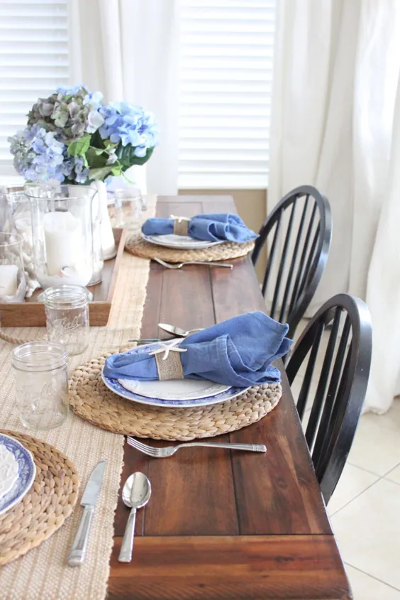 میز آشپزخانه آبی و سفید - کلبه ستاره دریایی
