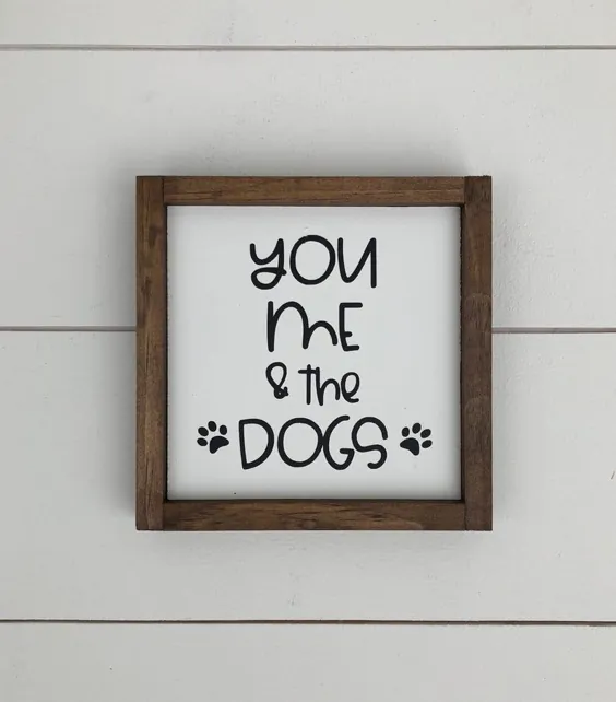 تابلوی چوبی من و سگ ها / علامت کوچک / علامت سینی طبقه / عاشق سگ / هدیه خانه سازی / صاحب سگ / دکور دیوار دیوار / خانه مزرعه