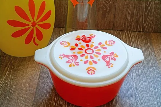 کاسترول Vintage Pyrex 474 با ظرف نارنجی و دوستی | اتسی