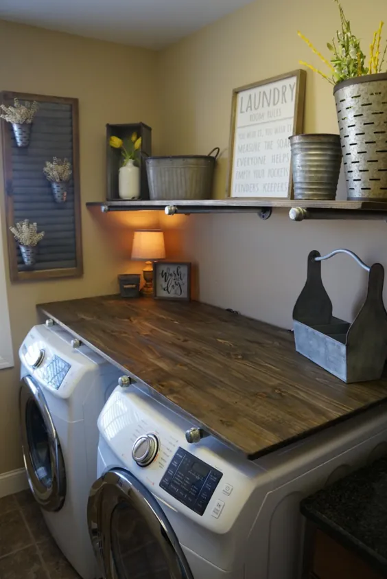 اتاق رختشویی قبل از تصویر ، دکوراسیون خانه مزرعه قفسه های چوبی روستایی با لوله های صنعتی |  مجموعه های ویلشایر