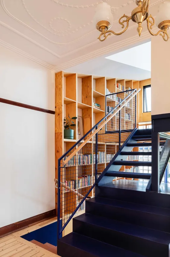 یک خانه بلوک شیشه ای در استرالیا روند طراحی دهه 80 را مدرنیزه می کند