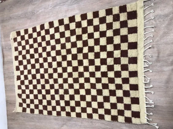 فرش پشمی مراکشی قهوه ای "فرش شطرنجی" فرش بنی اورین "فرش داما" قالیچه بربر شطرنجی