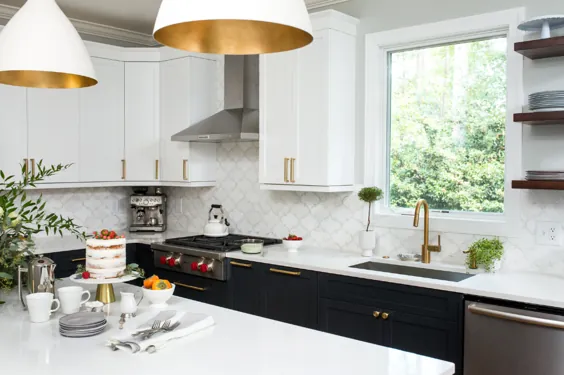 دریایی مدرن و آشپزخانه سفید - داخلی دبرا زین