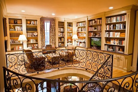 فرود طبقه بالا تبدیل به کتابخانه کتاب دوست می شود - در خانه ها قلاب می شود
