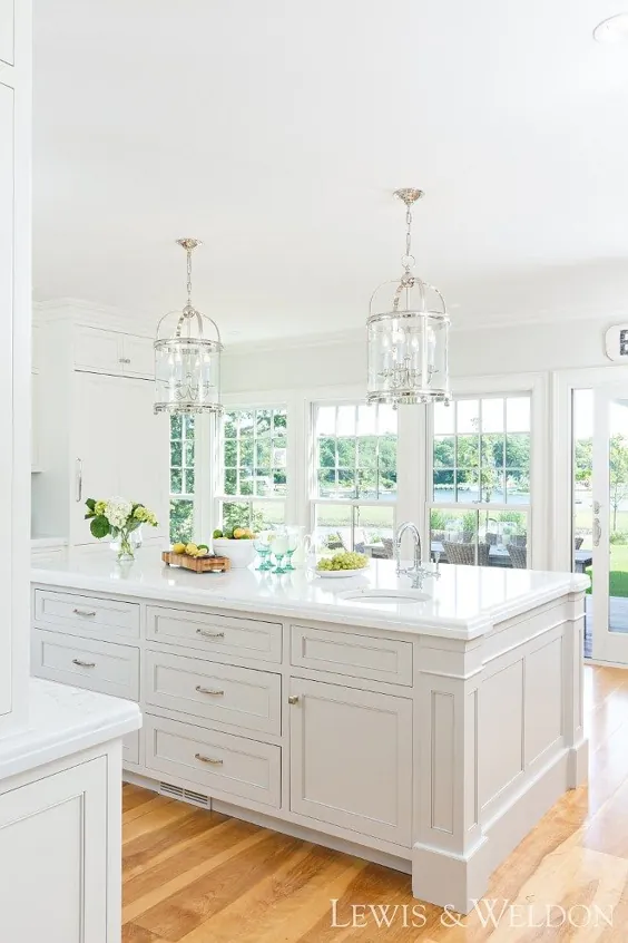 آشپزخانه کلاسیک سفید با ایده های طراحی جدید