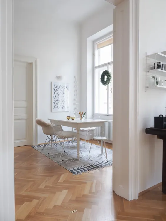 یک آپارتمان با الهام از اسکاندیناوی در یک ساختمان قدیمی وین