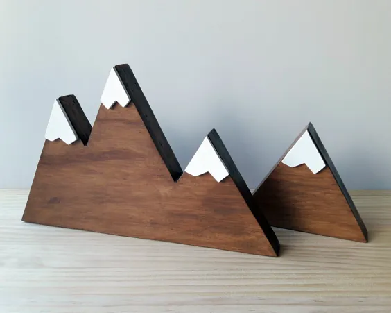 Montaña de madera con nieve Decoración minimalista de esttilo |  اتسی