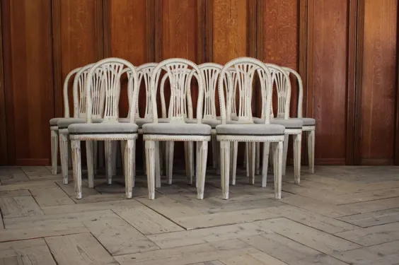 ست 12 صندلی ناهار خوری سوئدی نقاشی شده با رنگ Circa 1900 - مبلمان
