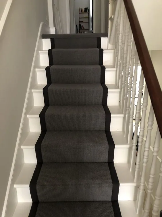 فرش خاکستری به عنوان دونده پله در ویمبلدون