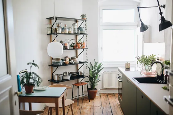 یک آشپزخانه کوچک برلینی تغییر شکل می دهد