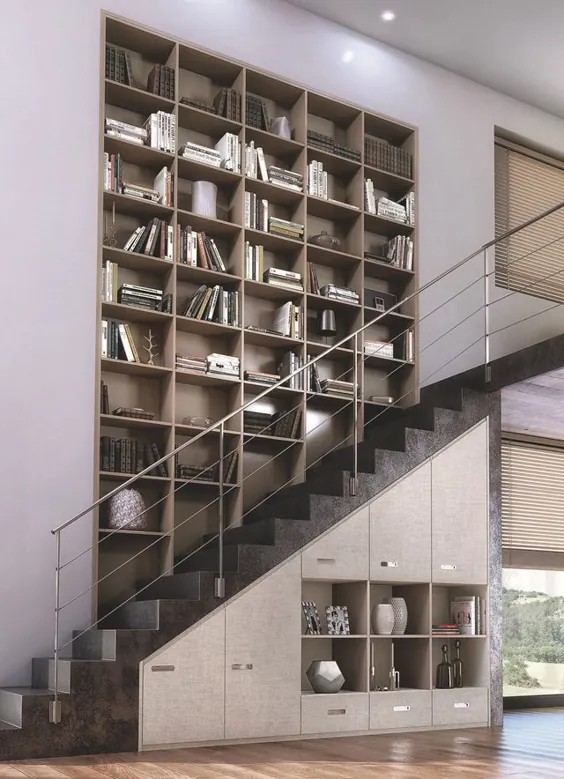 Bibliothèque autour d'un escalier: des rangements sur mesure