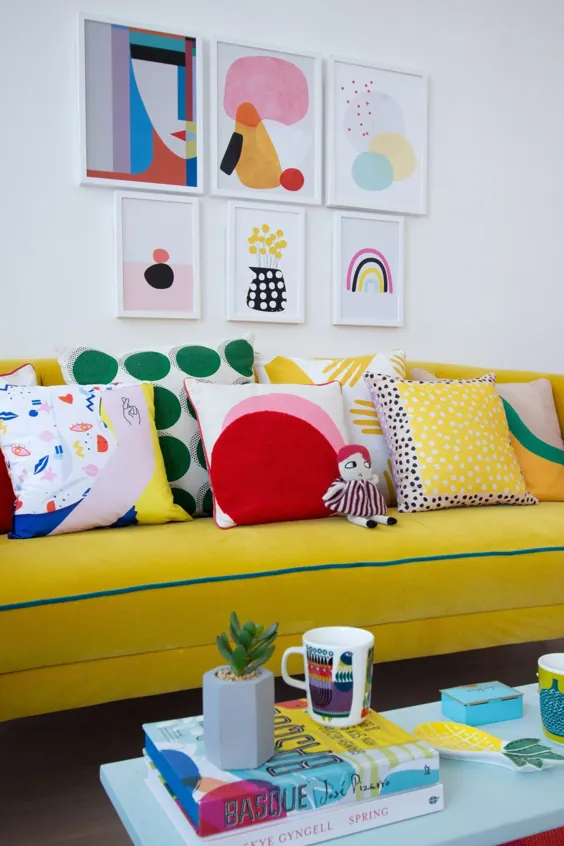خانه خود را با یک دیوار گالری هنری رنگارنگ تزئین کنید تا شما را خوشحال کند