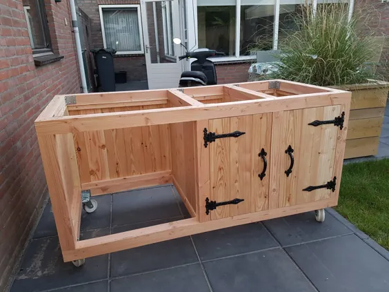 Nieuwe Tafel voor mijn Weber 57 ..