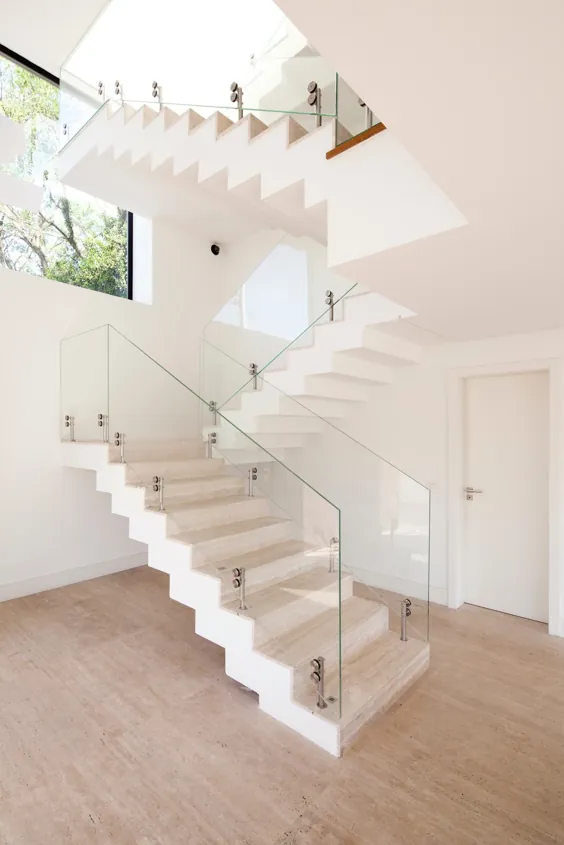 Escada conrado ceravolo arquitetos corredores، halls e escadas modernos |  احترام گذاشتن