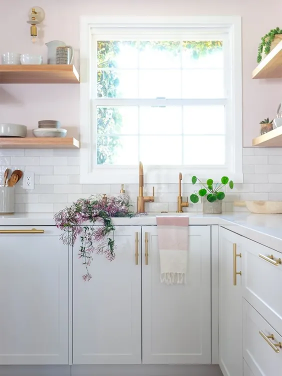 یک بازسازی آشپزخانه با مفهوم باز ، کامل با کابینت های IKEA
