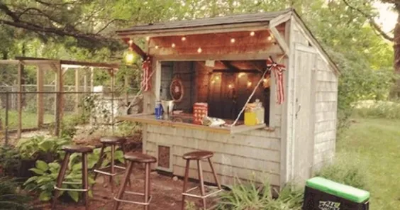 این DIY حیاط خلوت حیاط خلوت دلخراش را به میخانه 5 ستاره خصوصی شما تبدیل می کند