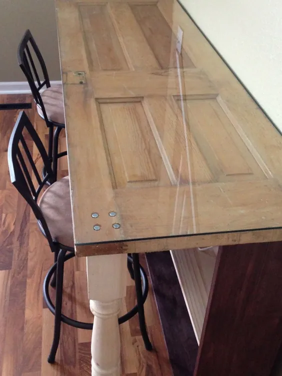 Desk DIY: درب قدیمی را درون میز جدید بازیافت کنید