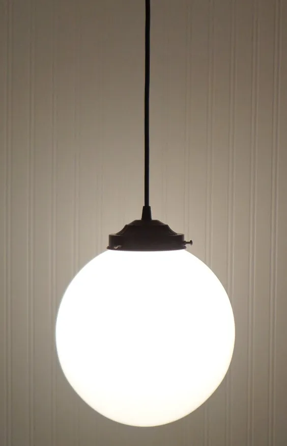 PENDANT Light WINTERPORT Milk Glass Large Globe 10 "- لامپ لامپ لامپ لامپ شستشوی سقف مدرن چراغ میانه قرن توسط LampGoods