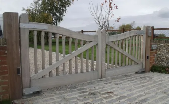 دروازه های برقی چوبی اتوماتیک در اسکس ، کنت ، ساری و لندن |  راهروی دروازه های چوبی ، دروازه مزرعه ،