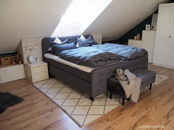 Schlafzimmer im Dachgeschoß smart einrichten mit Boxspringbett & Raumteiler DIY «Castlemaker Food & Lifestyle Magazin