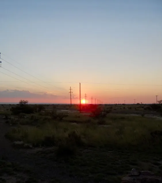 غروب خورشید در منطقه مشاهده چراغ های مارفا، مارفا، تگزاس