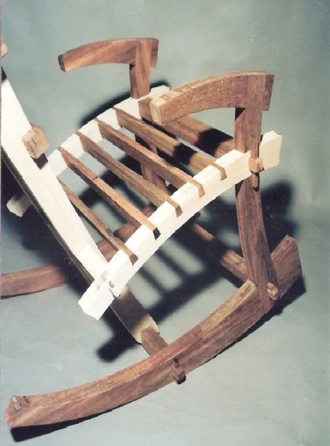 صندلی گهواره ای ژاپنی هنگام ساخت