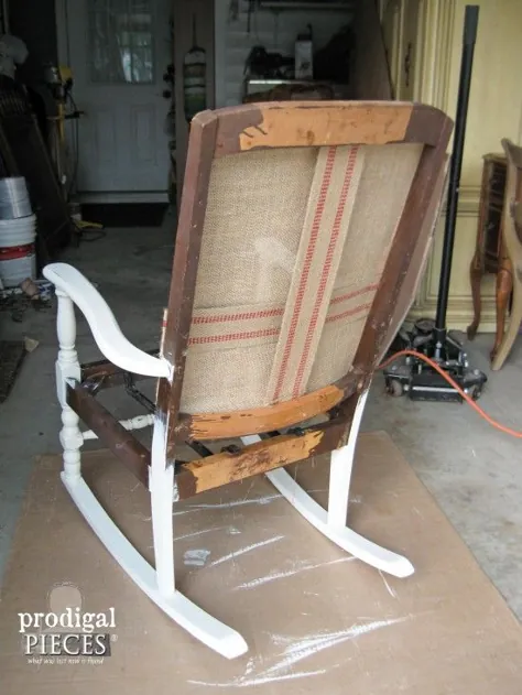 صندلی گهواره ای روفرشی Redo - قطعات ولخرج