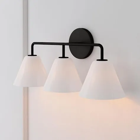 Sconce مجسمه ای 3-سبک ، مینی مخروطی ، شیر ، برنز عتیقه ، 8 "