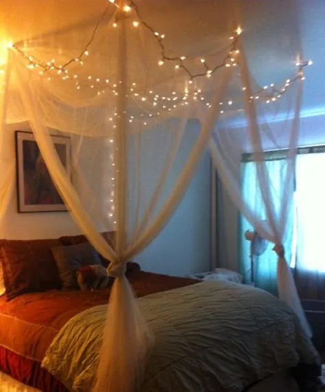 چگونه چراغ های کریسمس را در اتاق خواب آویزان کنیم توسط هومارنا