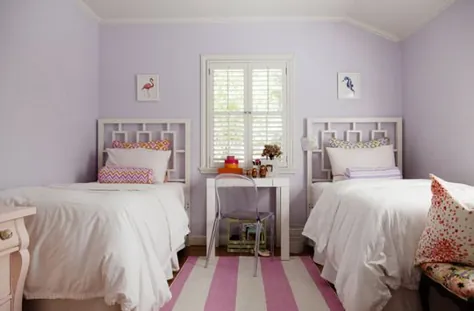 یک اتاق خواب صورتی و بنفش برای لذت بردن از دو دختر