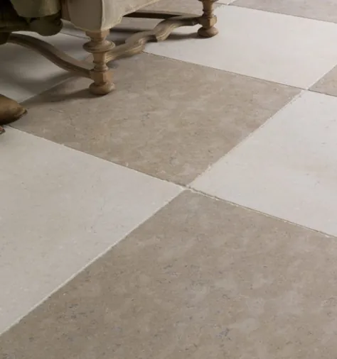 Chequerboard Wychwood & Cipriani Limestone Tumbled Finish Tiles |  صنعتگران Devizes