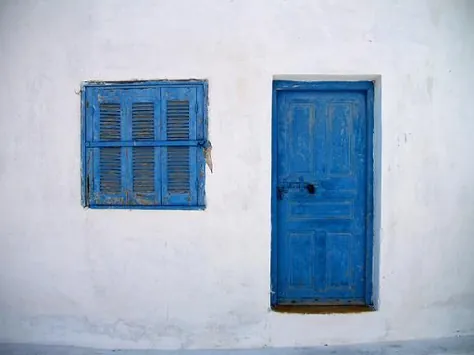 خانه های یونان - با تمرکز بر درهای ورودی ، برخی از تصاویر شاعرانه از خانه های یونان