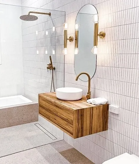 حمام های Highgrove در اینستاگرام: "سبک ، روشن و زیبا؟ ⁠ ⁠ با استفاده از ظروف برقی و دوش براق SPIN Brush Brass ما گرما را از این حمام تابانده اید ..."